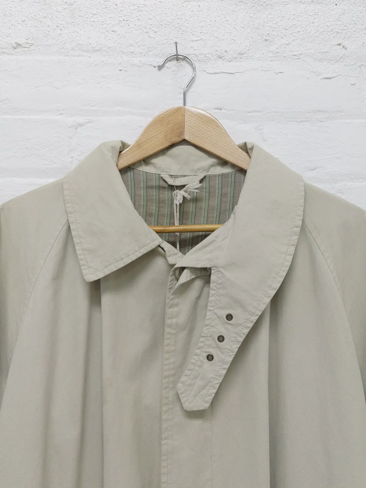 Giorgio Armani 1990s beige cotton covered placket mackintosh coat - mens 50